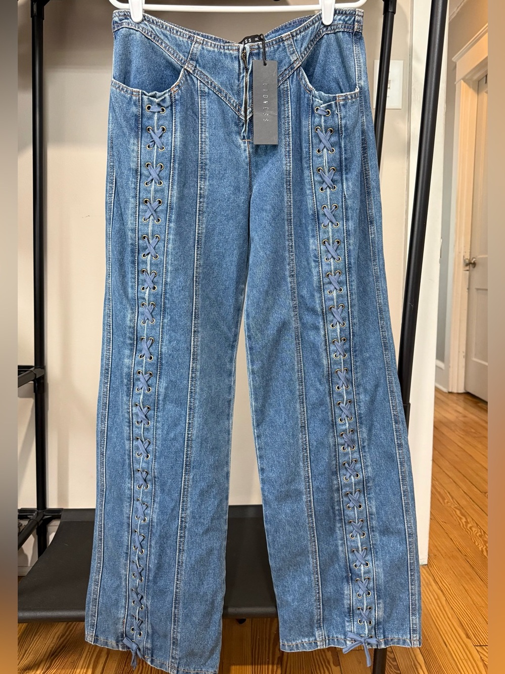 Lioness Day Dream Lace-Up Wide Leg Jeans NWT Blue Denim Size AU 12 / US 8 - Picture 2 of 11